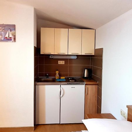"Laurier" Rooms & Apartments 셀리나 외부 사진