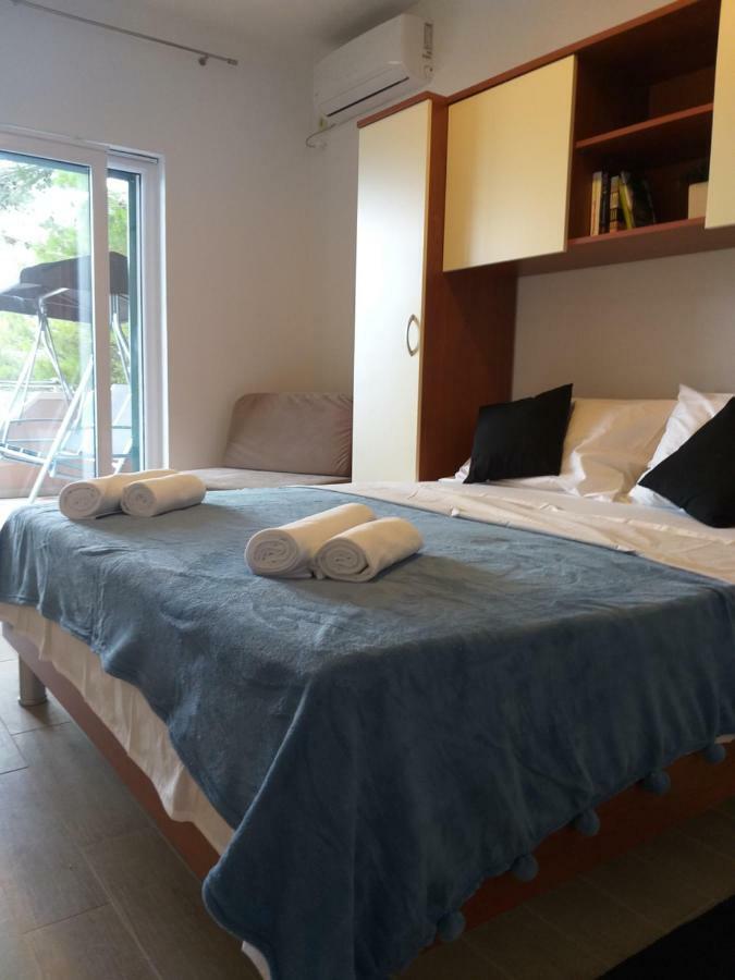 "Laurier" Rooms & Apartments 셀리나 외부 사진