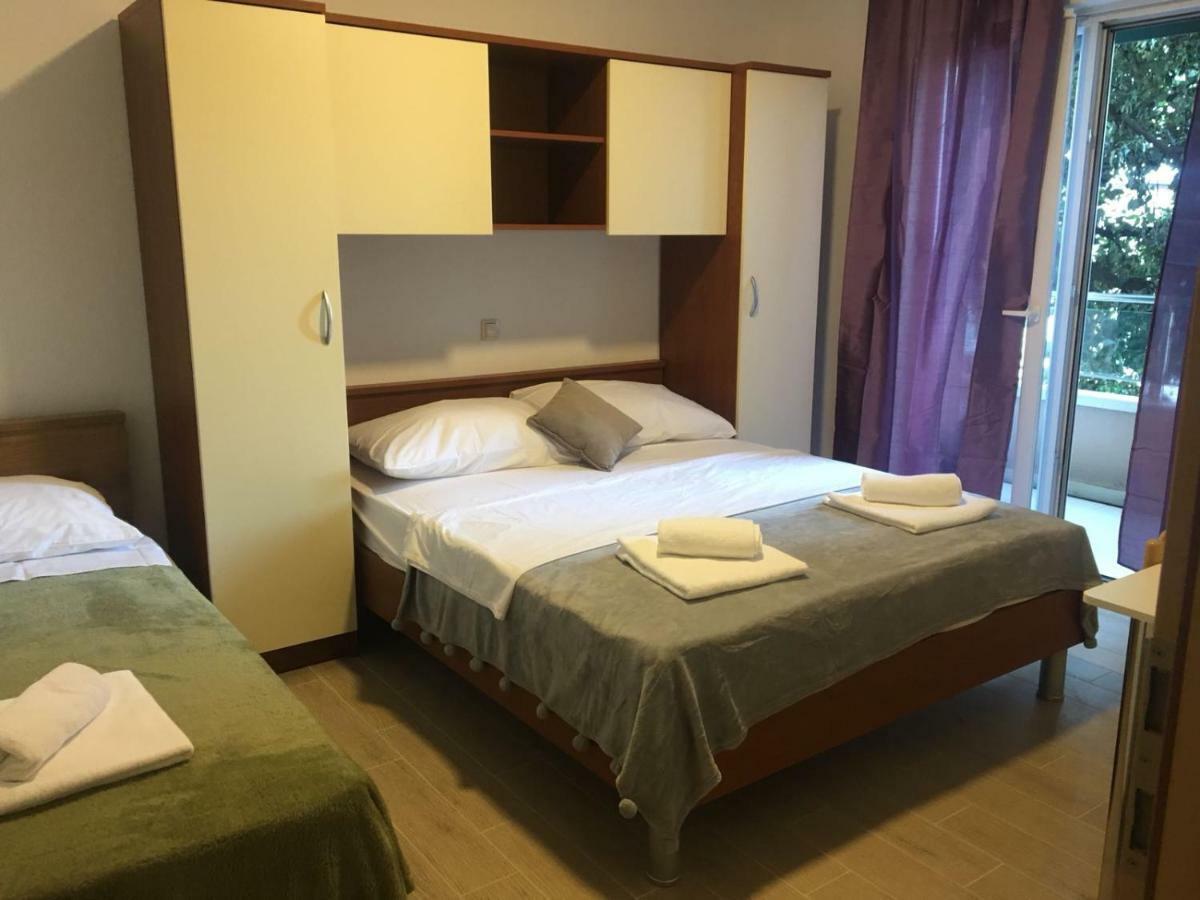 "Laurier" Rooms & Apartments 셀리나 외부 사진